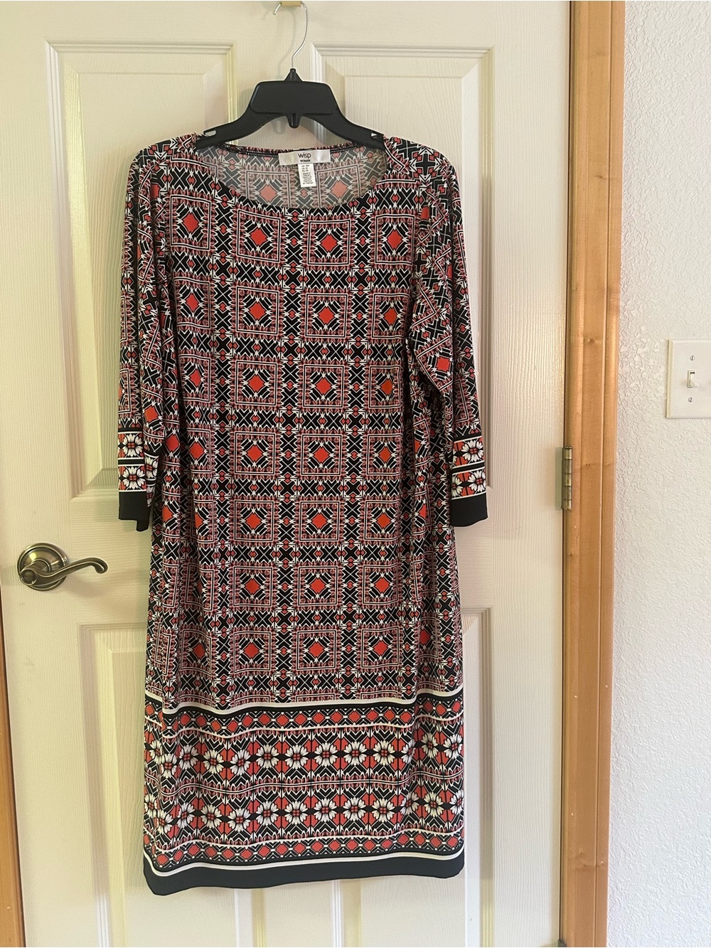 Women's Geometric Print Midi Dress in Black and Red